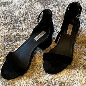 Black 1.5" Steve Madden Heels